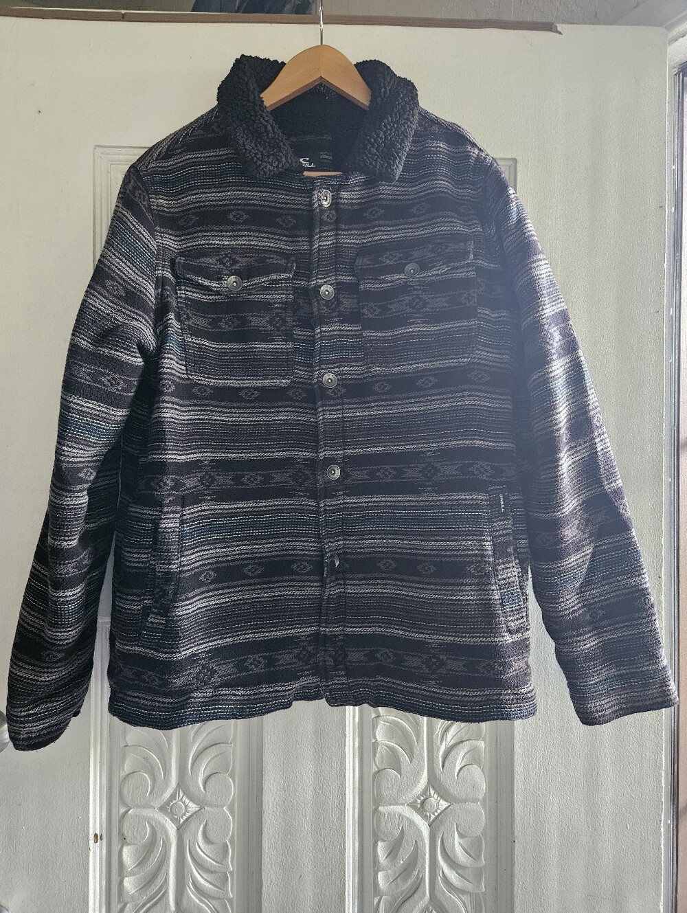 O'Neill Black Patterned Sherpa Collar Button Down Jacket Large